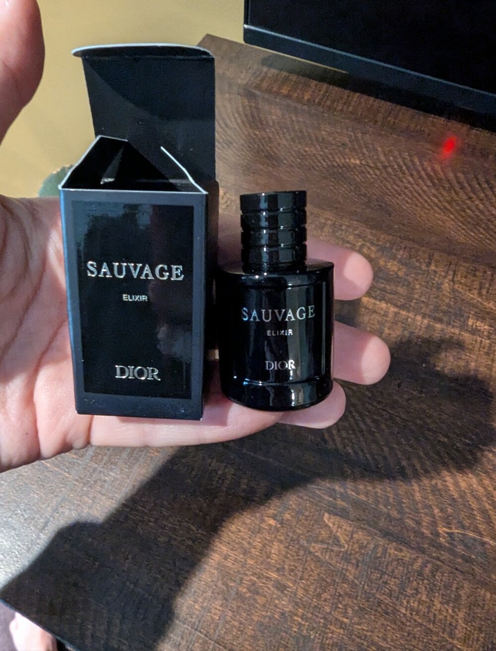 DIOR Sauvage elixir - Picture 3 of 11